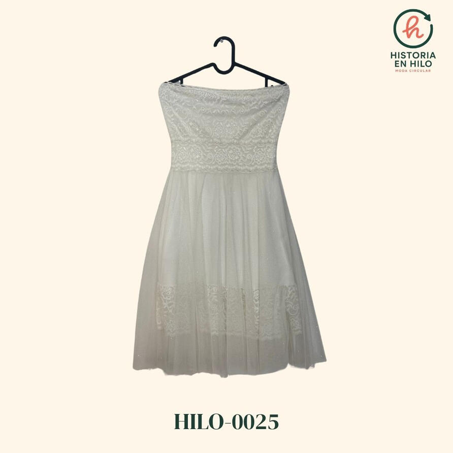 HILO-0025.Vestido Encaje y tul blanco strapple_Rojo by Nuria Canellas